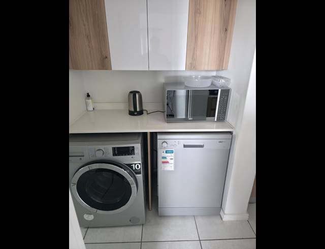 1 bed property to rent in CAPE FARMS